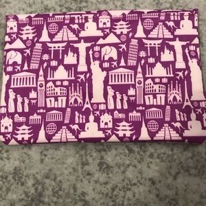 NWOT - Ipsy Cosmetic Bag